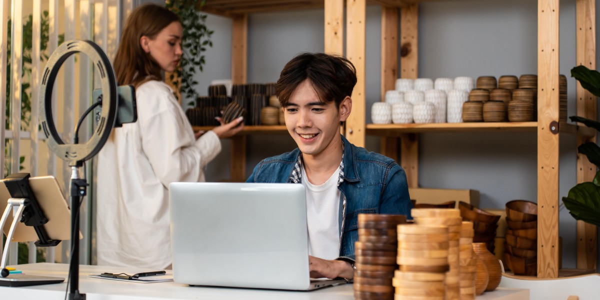The Comprehensive Guide to Startups: Navigating the Road from Idea to Launch